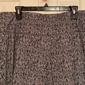 Black/white/royal blue pull on skinny pant